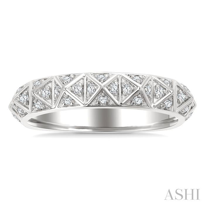 1/5 Ctw Pyramid Accent Round Cut Diamond Fashion Band in 10K White Gold