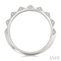 1/5 Ctw Pyramid Accent Round Cut Diamond Fashion Band in 10K White Gold