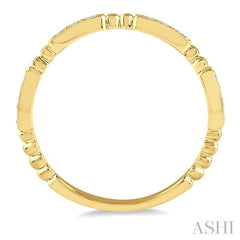 1/6 Ctw Marquise Mount Round Cut Diamond Stackable Band in 14K Yellow Gold
