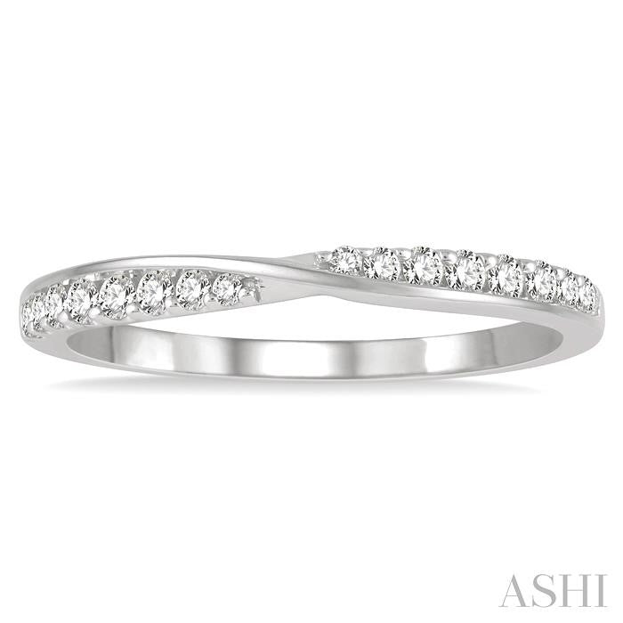 1/5 Ctw Crossover Round Cut Diamond Wedding Band in 14K White Gold