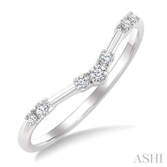 1/10 Ctw Chevron Round Cut Diamond Fashion Band in 14K White Gold
