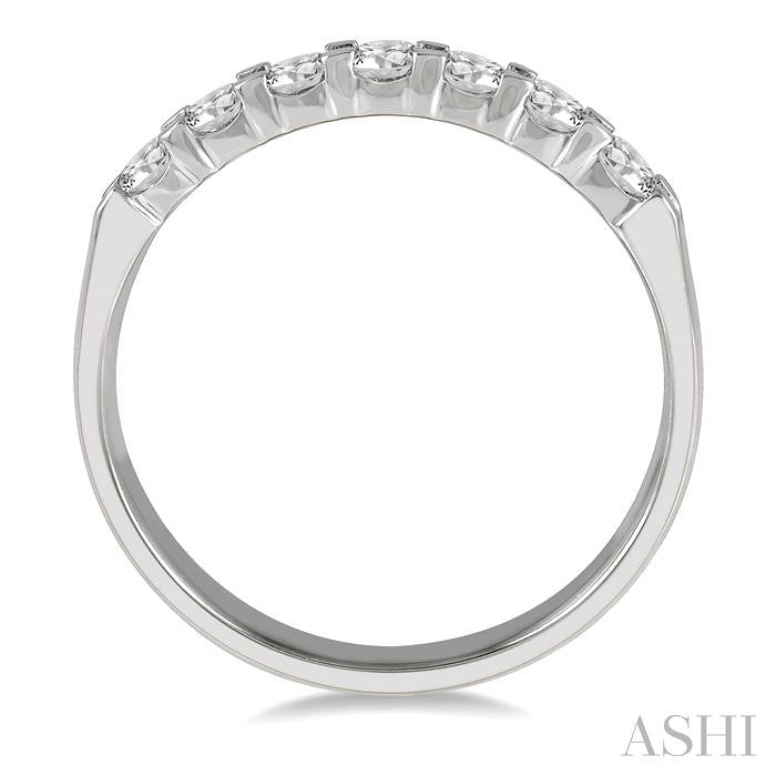 3/4 Ctw 7 Stone Round Cut Diamond Wedding Band in 14K White Gold