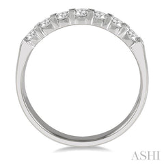 3/4 Ctw 7 Stone Round Cut Diamond Wedding Band in 14K White Gold