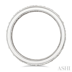 2 Ctw Round Cut Diamond Eternity Wedding Band in 14K White Gold