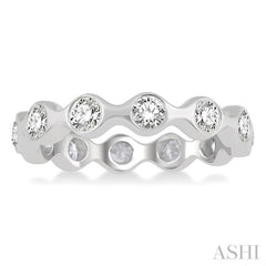 1 Ctw Pinched Circular Mount Round Cut Diamond Eternity Wedding Band in 14K White Gold