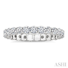 1 1/2 Ctw Round Cut Diamond Eternity Wedding Band in 14K White Gold