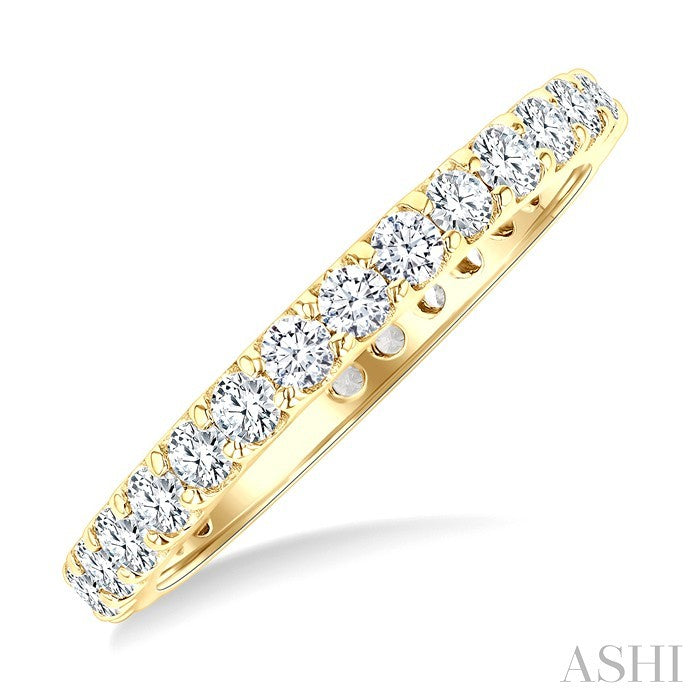 1 Ctw Round Cut Diamond Eternity Wedding Band in 14K Yellow Gold