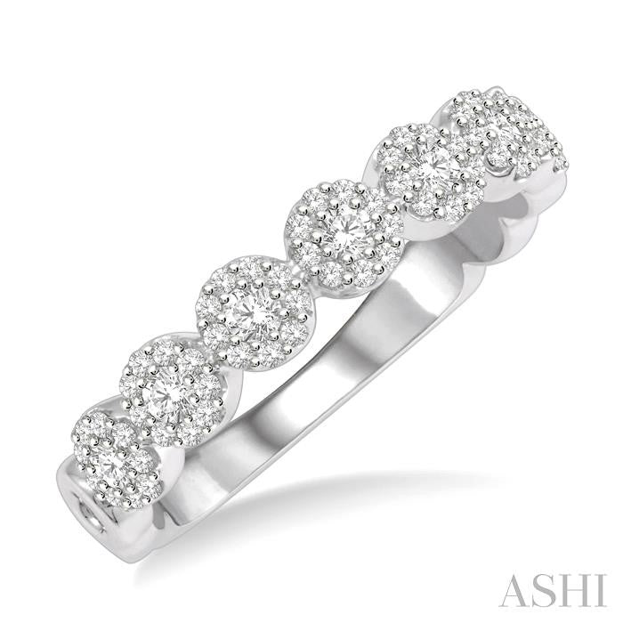 1/2 Ctw Circular Diamond Cluster Ladies Ring in 14K White Gold