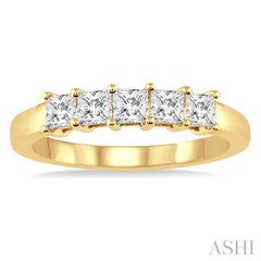 3/4 Ctw Princess Cut Diamond Wedding Band in 14K Yellow Gold