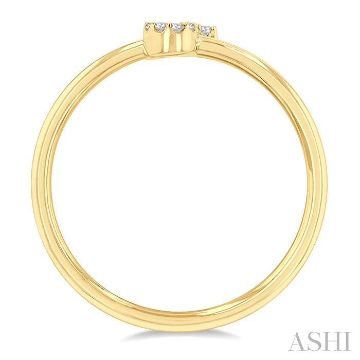 1/20 Ctw Initial 'J' Round Cut Diamond Fashion Ring in 10K Yellow Gold