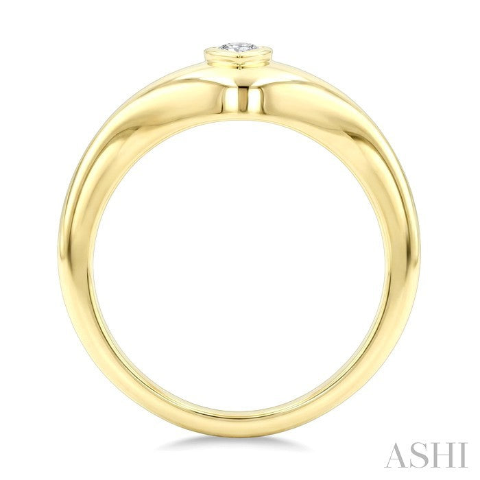 1/5 Ctw Marquise Cut Diamond Fashion Signet Ring in 10K Yellow Gold