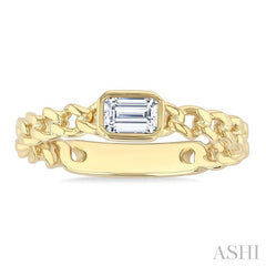 1/5 Ctw Bezel Set Emerald Cut Diamond Curb Link Fashion Ring in 14K Yellow Gold