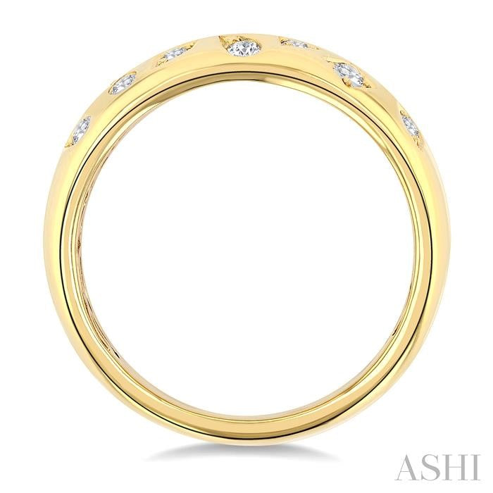 1/4 Ctw Round Cut Diamond Mosaic Wide Fashion Band in 10K Yellow Gold