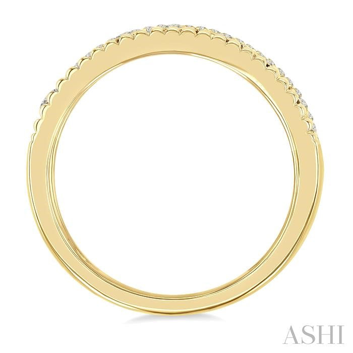 1/5 Ctw Bezel and Prong Set Round Cut Diamond Bold Fluted Fashion Ring in 10K Yellow Gold