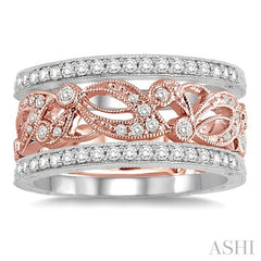 1/2 Ctw Round Cut Diamond Triple Band Set in 14K White and Rose Gold