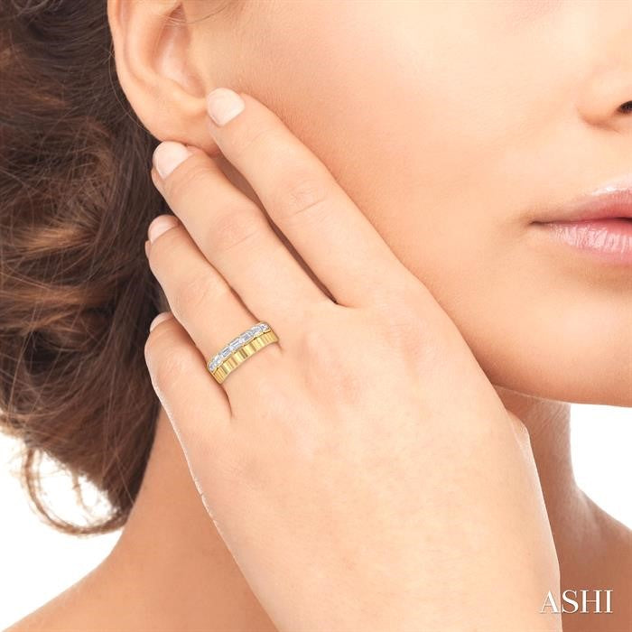 1 Ctw Pyramid Accents and Bezel Set Emerald Cut Diamond Bold Gold Fashion Wide Band in 14K Yellow Gold