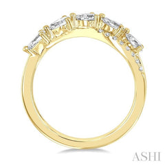 7/8 Ctw Split Criss Cross Pear and Round Cut Diamond Fashion Ring in 14K Yellow Gold