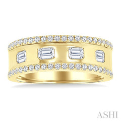 5/8 Ctw Wide 4-Stone Emerald & Round Cut Diamond Fashion Band in 14K Yellow Gold