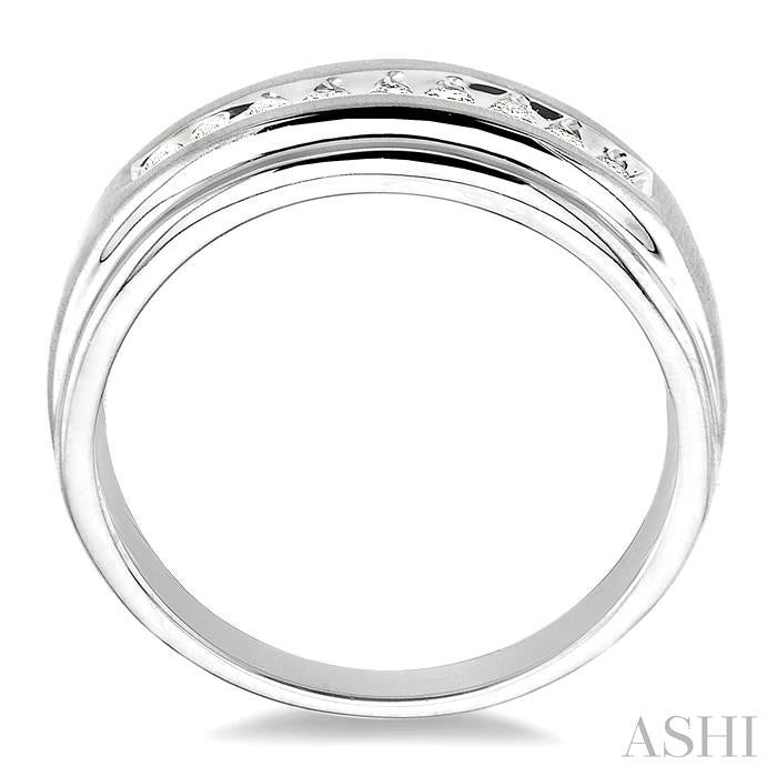 1/4 Ctw Round Cut Diamond Men's Ring in 14K White Gold