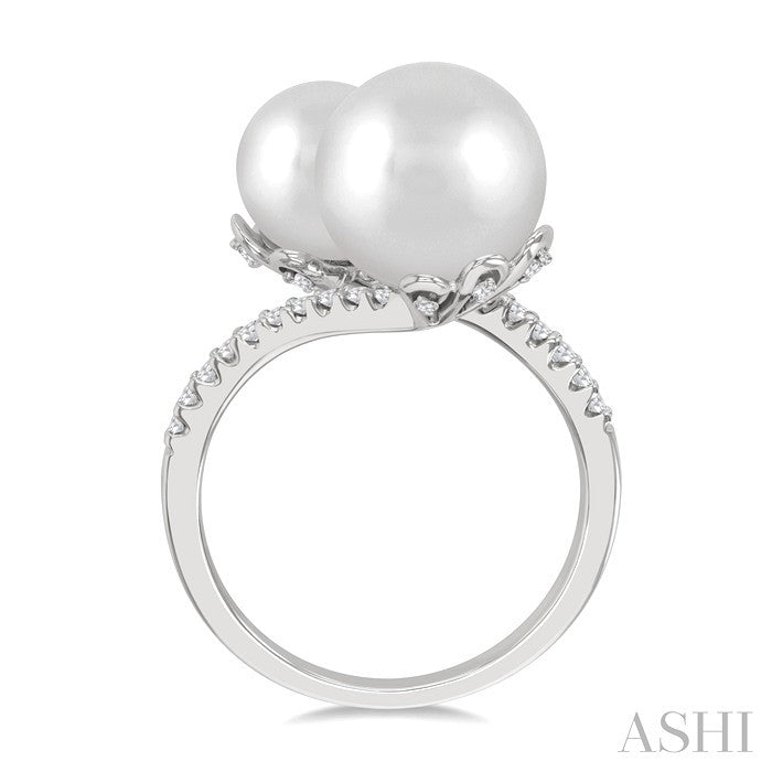8 MM and 10 MM Cultured Pearl and 1/4 Ctw Open Bypass Round Cut Diamond Fashion Ring in 14K White Gold