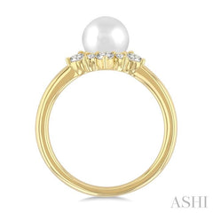 7MM Cultured Pearl and 1/4 Ctw Round Cut Diamond Fashion Ring in 10K Yellow Gold