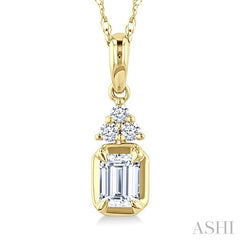 1/4 Ctw Emerald and Round Cut Diamond Fashion Pendant With Chain in 14K Yellow Gold