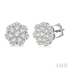 3/4 Ctw Flower Pattern Round Cut Diamond Fashion Stud Earrings in 14K White Gold