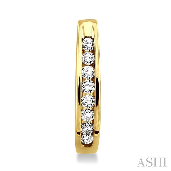 1/4 Ctw Round Cut Diamond Hoop Earrings in 14K Yellow Gold