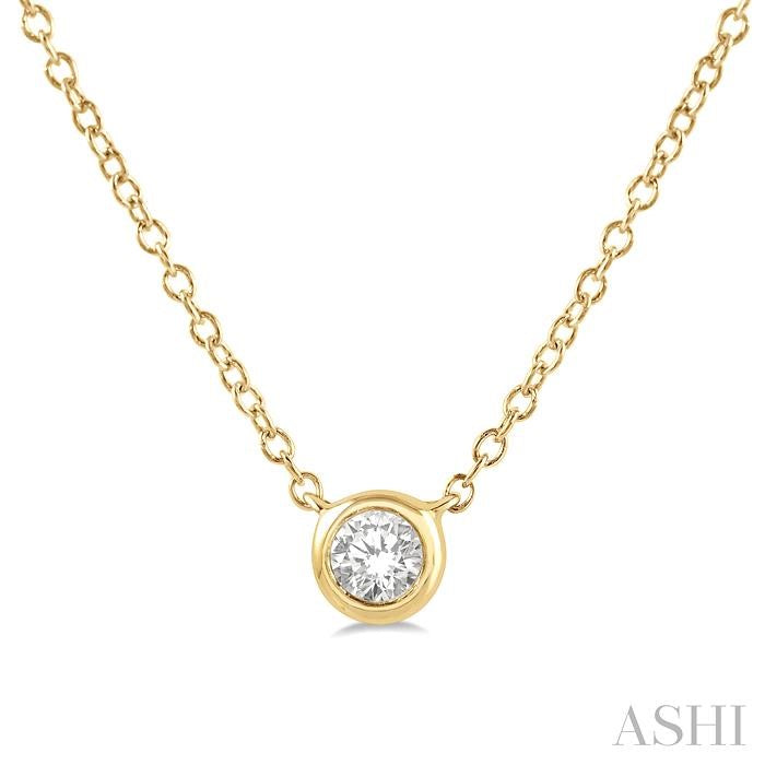1/10 Ctw Bezel Round Cut Diamond Petite Fashion Pendant With Chain in 10K Yellow Gold