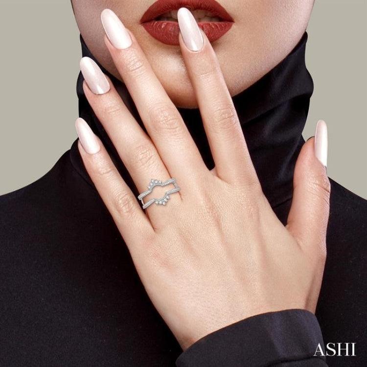 1/3 Ctw Curved Center Round Cut Diamond Insert Ring in 14K White Gold