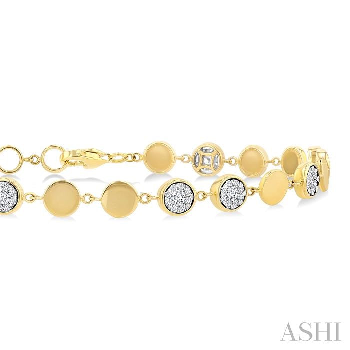 3/4 Ctw Lovebright Button Shaped Link Round Cut Diamond Bracelet in 14K Yellow and White Gold