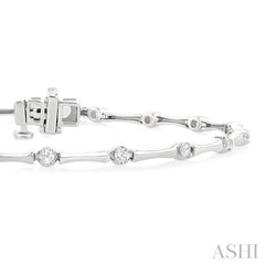 1/2 Ctw Bamboo Internodes Round Cut Diamond Fashion Bracelet in 14K White Gold
