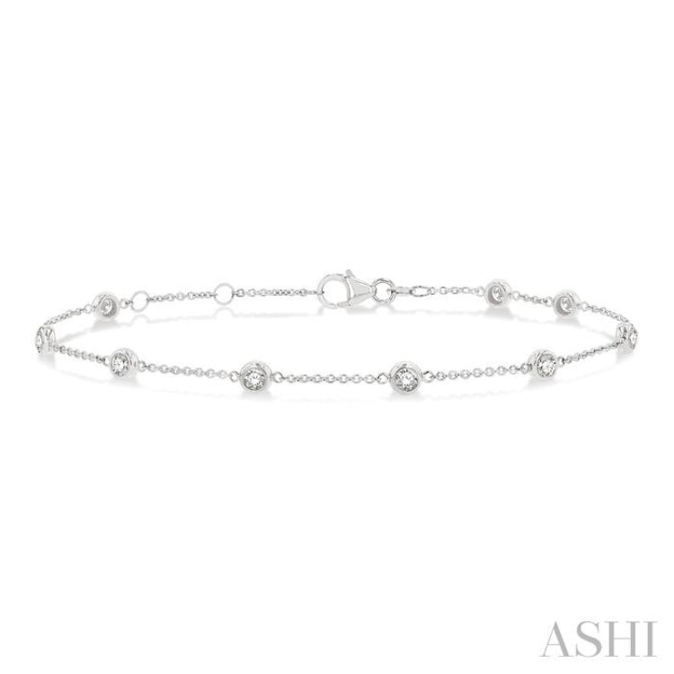 3/4 Ctw Circular Mount Round Cut Diamond Station Bracelet in 14K White Gold