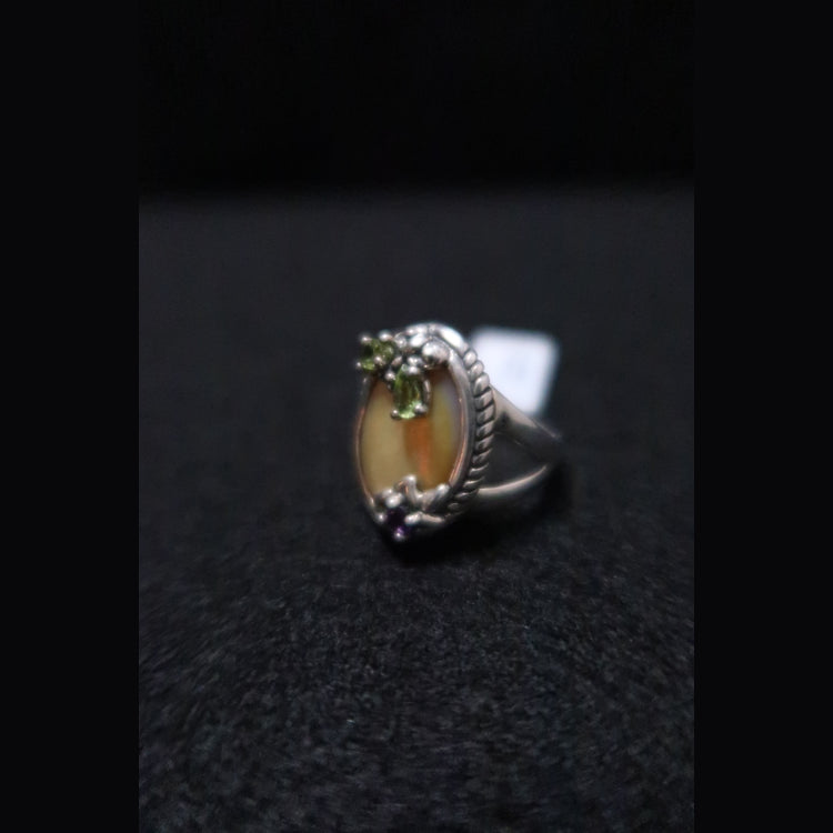 Carolyn Pollack mop shell ring 
