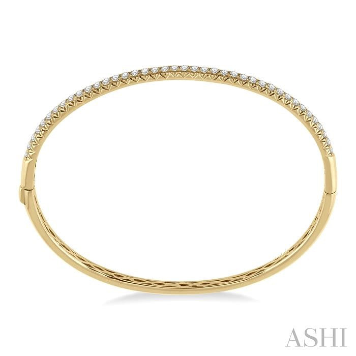 1 Ctw Round Cut Diamond Bangle in 14K Yellow Gold