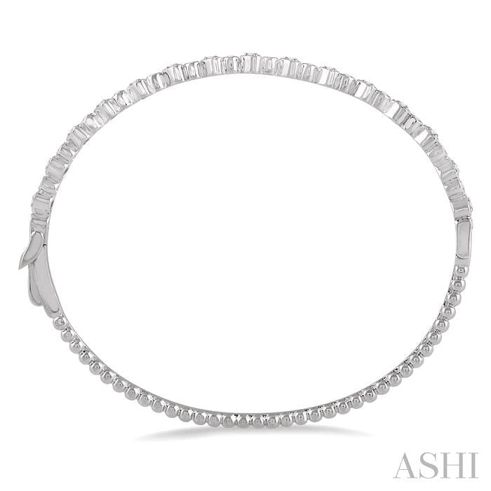 1/2 Ctw Round & Heart Shape Mount Stackable Diamond Bangle in 14K White Gold