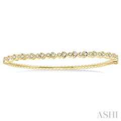 1/2 Ctw Round & Heart Shape Mount Stackable Diamond Bangle in 14K Yellow Gold