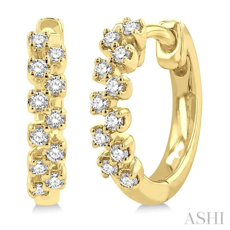1/5 Ctw Petite Zigzag Layout Round Cut Diamond Fashion Huggies in 10K Yellow Gold