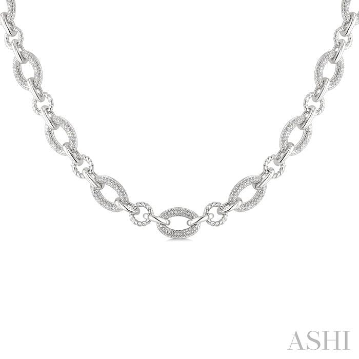 1/4 Ctw Round Cut Diamond Bold Oval Shape Rope Link Necklace in Sterling Silver