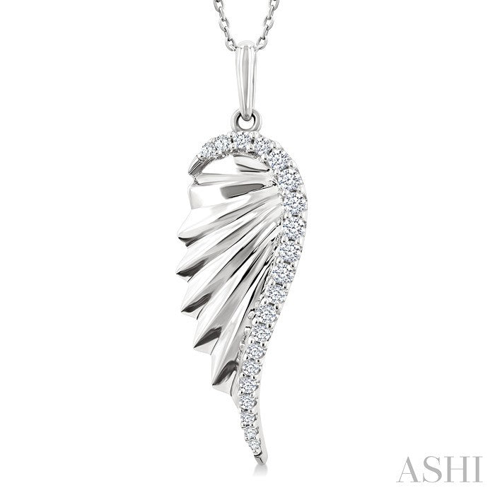 1/5 Ctw Fluted Texture Angel Wing Round Cut Diamond Fashion Pendant With Chain in 14K White Gold