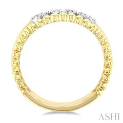 1/4 Ctw Past, Present & Future Lovebright Round Cut Diamond Fashion Ring in 14K Yellow and White Gold