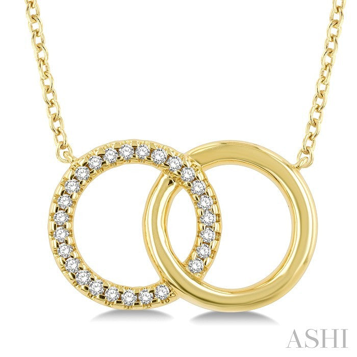 1/10 Ctw Interlocked Circle Round Cut Diamond Fashion Petite Pendant With Chain in 10K Yellow Gold