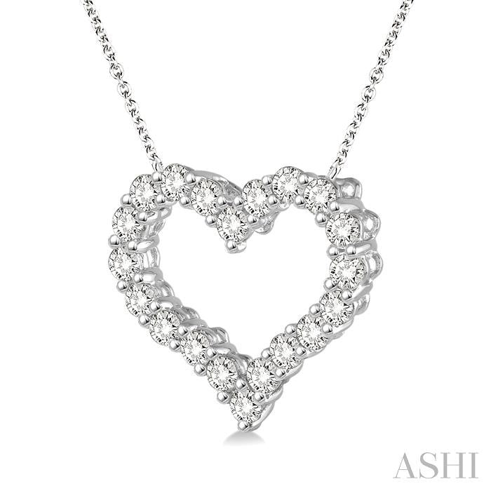 1 Ctw Round Cut Diamond Heart Pendant With Chain in 14K White Gold