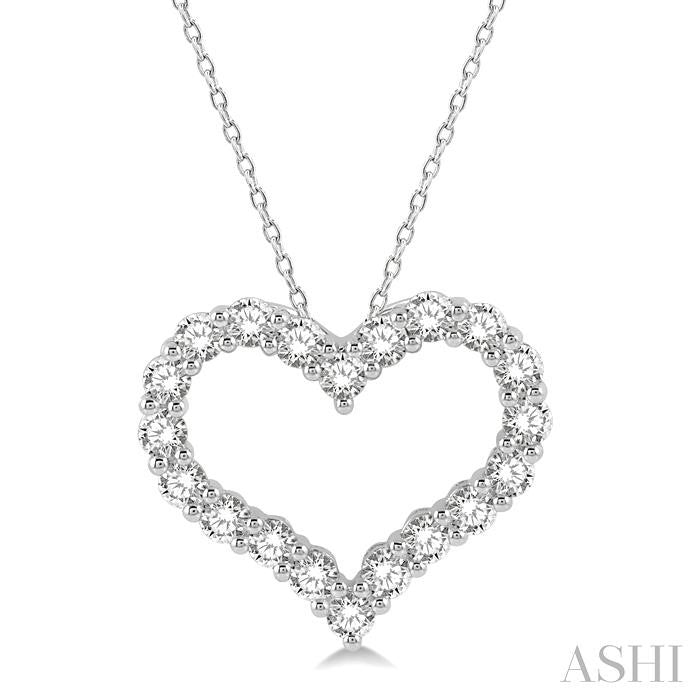 3/4 Ctw Heart Shape Round Cut Diamond Pendant With Chain in 14K White Gold