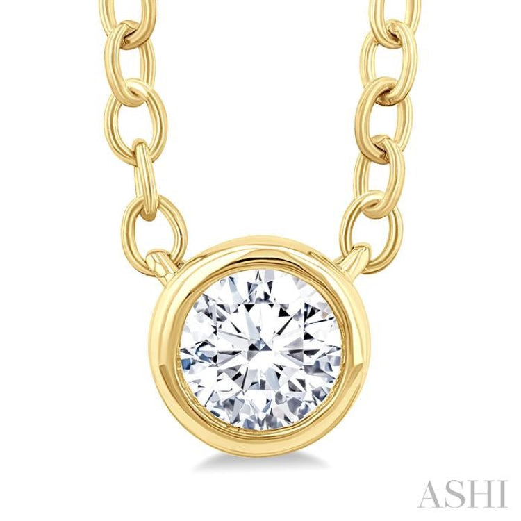 1/6 Ctw Petite Bezel Set Round Cut Diamond Fashion Pendant With Chain in 10K Yellow Gold