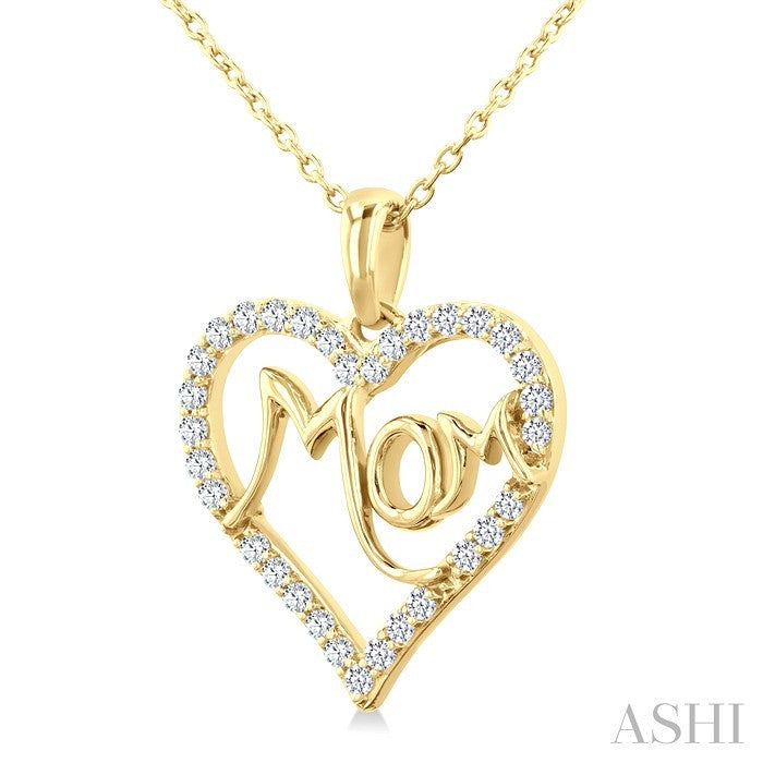 1/4 Ctw 'MOM' Heart Frame Round Cut Diamond Fashion Pendant With Chain in 10K Yellow Gold