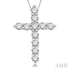 3/4 Ctw Round Cut Diamond Cross Pendant in 14K White Gold with Chain