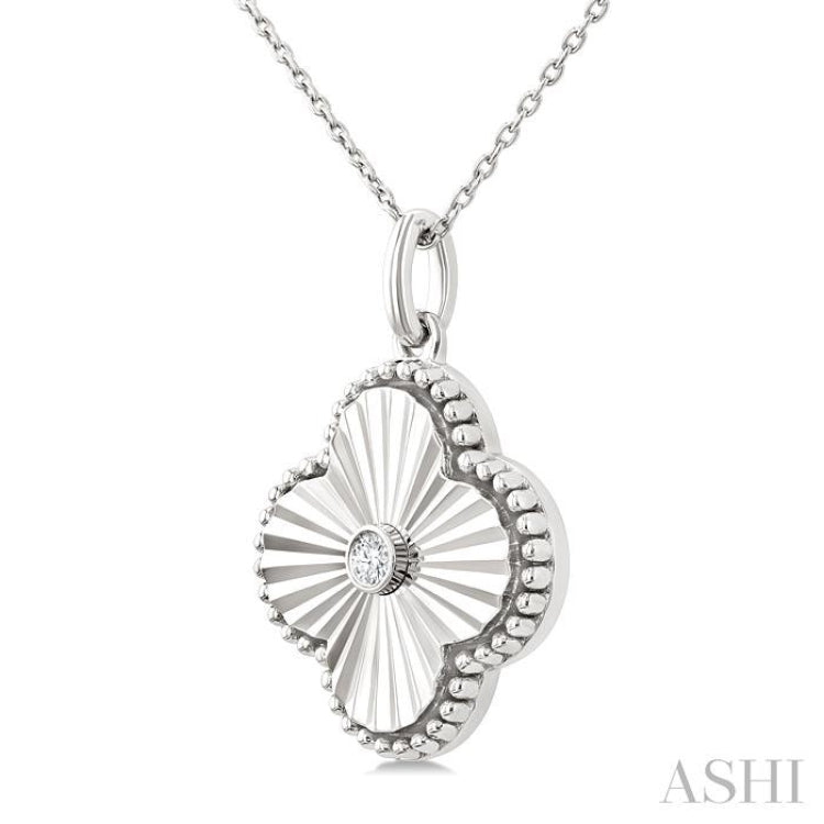 1/20 Ctw Clover Fluted Medallion Round Cut Diamond Pendant With Chain in 10K White Gold