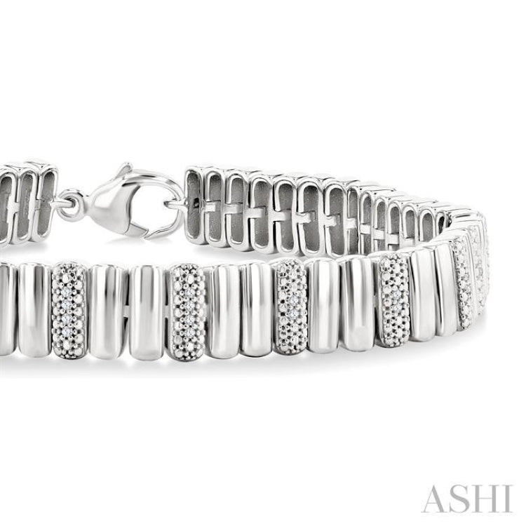1/6 Ctw Wide Ribbed Plain Polished and Round Cut Diamond Bold Bracelet in Sterling Silver