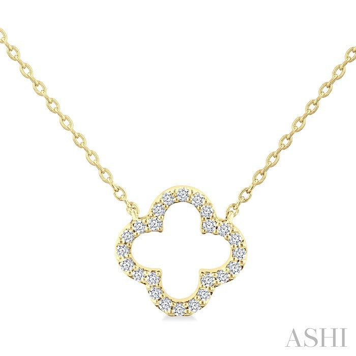 1/8 Ctw Petite Clover Round Cut Diamond Fashion Pendant With Chain in 10K Yellow Gold